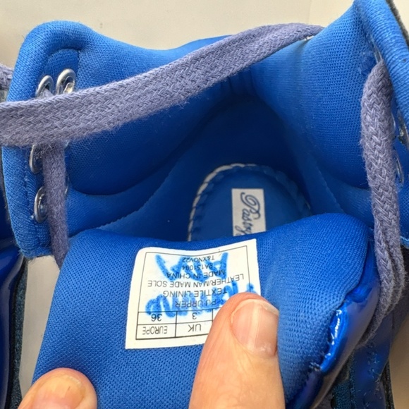 Pastry Glam Pop Tart shoes, women's size 5, blue - Picture 16 of 16